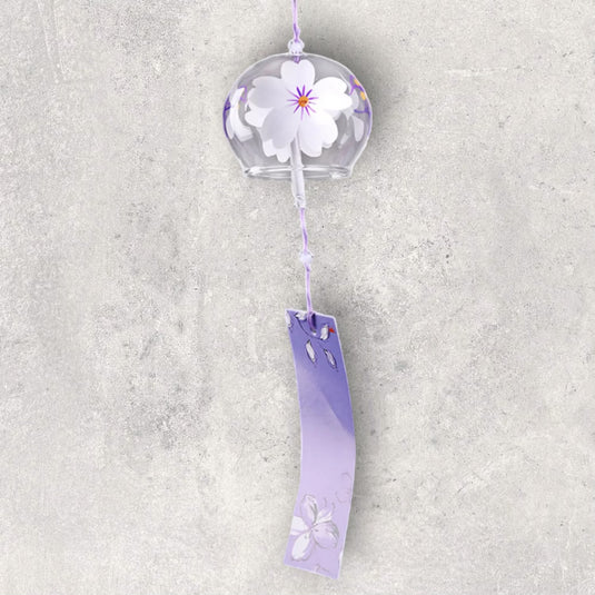 Carillon à Vent Floral Inspiré du Japon - Introduisez une touche d'élégance japonaise dans votre espace avec ce carillon à vent aux motifs floraux, évoquant la tranquillité et la nature du Japon